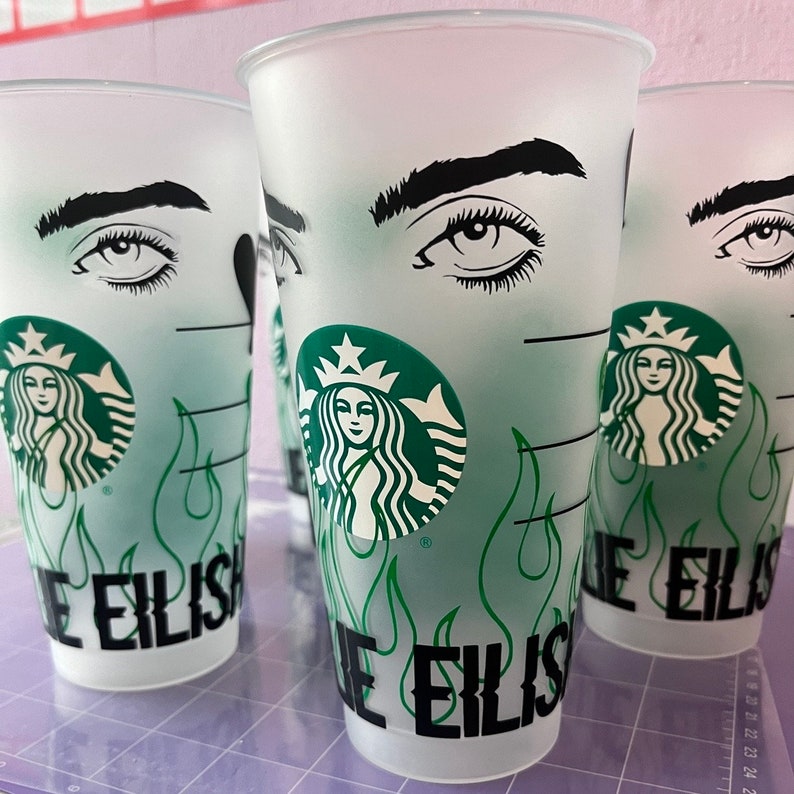 Starbucks Cup UK | Billie Eilish starbucks cup, Billie Eilish cup, Billie Eilish gift, Personalised starbucks cup, Personalised gift bild 3