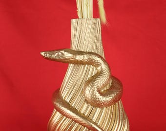 Single Snake Vase – Serpent-Themed Decorative Vase for Dried Flowers Only