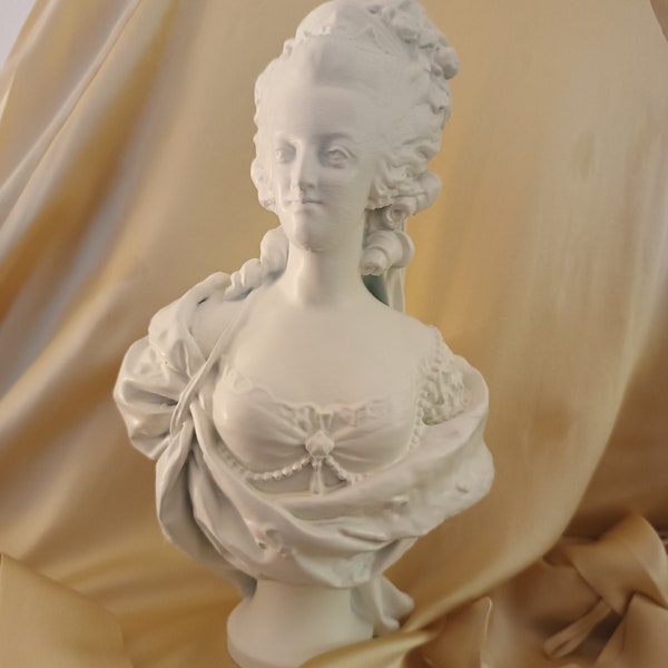 Elegant Marie Antoinette Bust: Royal Décor for Chic Interiors | Handcrafted Statue