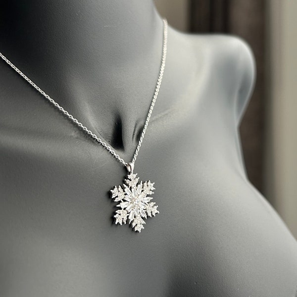 Snowflake necklace,Snowflake silver necklace,necklace for women ,Snowflake necklace  silver( Opportunity product price valid for 2days only)