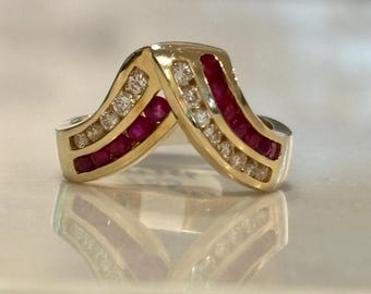 Vintage Ruby Diamond Curved Ring 14k
