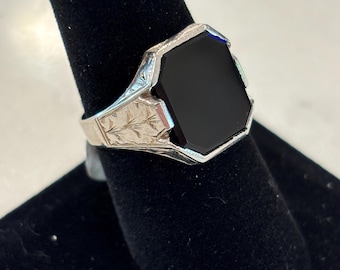Vintage Art Deco 14k White Gold Hand Engraved Black Onyx Signet Ring