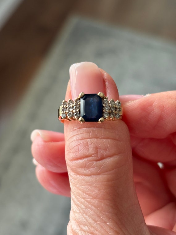 Vintage Sapphire & Diamond Accents Ring