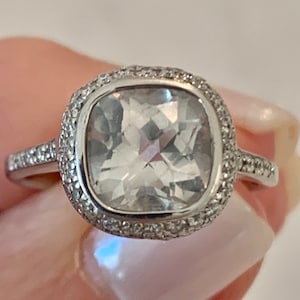 Vintage 18k Natural Pale Aquamarine Ring