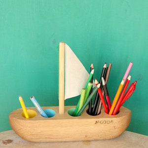 Wooden Pencil Holder with Nautical Mood, Eco friendly Kids desk organizer, Sailboat Crayon holder, Office desk Accessory, unique Sailor Gift image 10