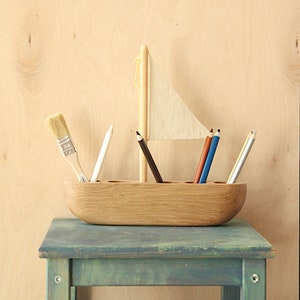 Wooden Pencil Holder with Nautical Mood, Eco friendly Kids desk organizer, Sailboat Crayon holder, Office desk Accessory, unique Sailor Gift image 7