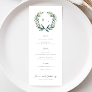 Menu de mariage verdure eucalyptus avec écusson monogramme, modèle de menu de dîner modifiable feuilles vert sauge, carte de menu de fête mince imprimable