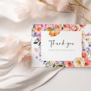 Modèle de carte de remerciement de mariage floral coloré, carte de remerciement modifiable pour la mariée, note de gratitude vibrante pour baby shower, carte postale de remerciement AAVG