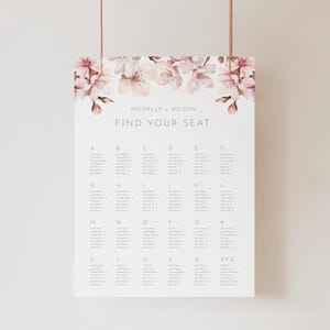 Teken kersenbloesem bruiloft zitplaatsen, bewerkbare sjabloon, roze Sakura bloemen plattegrond A-Z, alfabetische volgorde Stoeltoewijzing AAMW