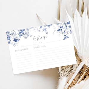 Toile de jouy-receptkaartsjabloon vrijgezellenfeest, stofblauwe bloemen bruidsbrunch activiteit, afdrukbaar huwelijksdoucherecept invoegen AAAH