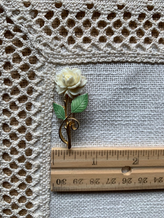 Vintage JJ Jonette Jewelry; Brooch Pin; White Ros… - image 2