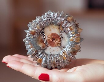 Orgonita Flor de Orgón L Cristalina · Cuarzo y Turquesa · Espiral Cobre · Aluminio · 7X3cm · Fórmula Welz · Alta Densidad