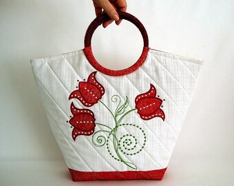 Tulip machine embroidery applique & Handbag Pattern and instructions to complete Tote (Tulip Tote) Tulip machine embroidery designs