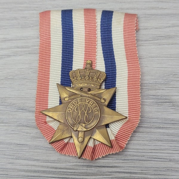 WW2 Netherlands Cross of the Order of Peace Medal Indonesia Dutch East Indies