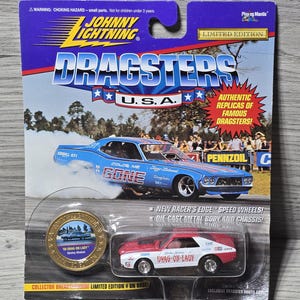 Johnny Lightning Dragsters USA &#39;69 Drag On Lady 1:64 Die-Cast
