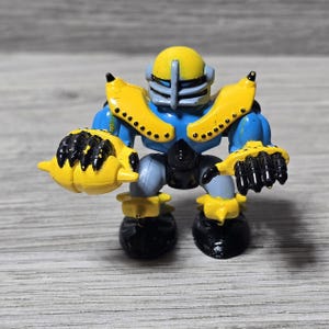 1993 Micro Machines Z-Bots 2&quot; Zentor Robot Galoob Action Figure