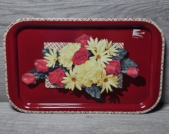 Bandeja de TV de metal estilo mediados de siglo (MCM) de los años 50, con diseño floral kitsch, 35,5 x 23 cm.