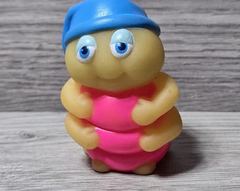 Marioneta de dedo Snugbug de 7,6 cm de Playskool Glow Worm Glo Friends de 1985 que aún brilla en la oscuridad.