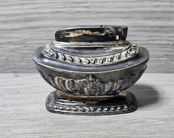Accendino da tavolo Ronson Art Deco Queen Anne degli anni '30, placcato in argento.