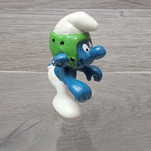 1978 Smurfs Car Driver Smurf Figure PVC Toy Peyo Figurine 2&quot;