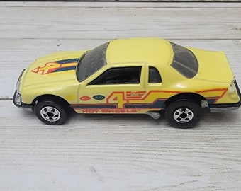 1983 Hot Wheels 81' Ford T Bird Thunder Burner #4 ~ Malaysia