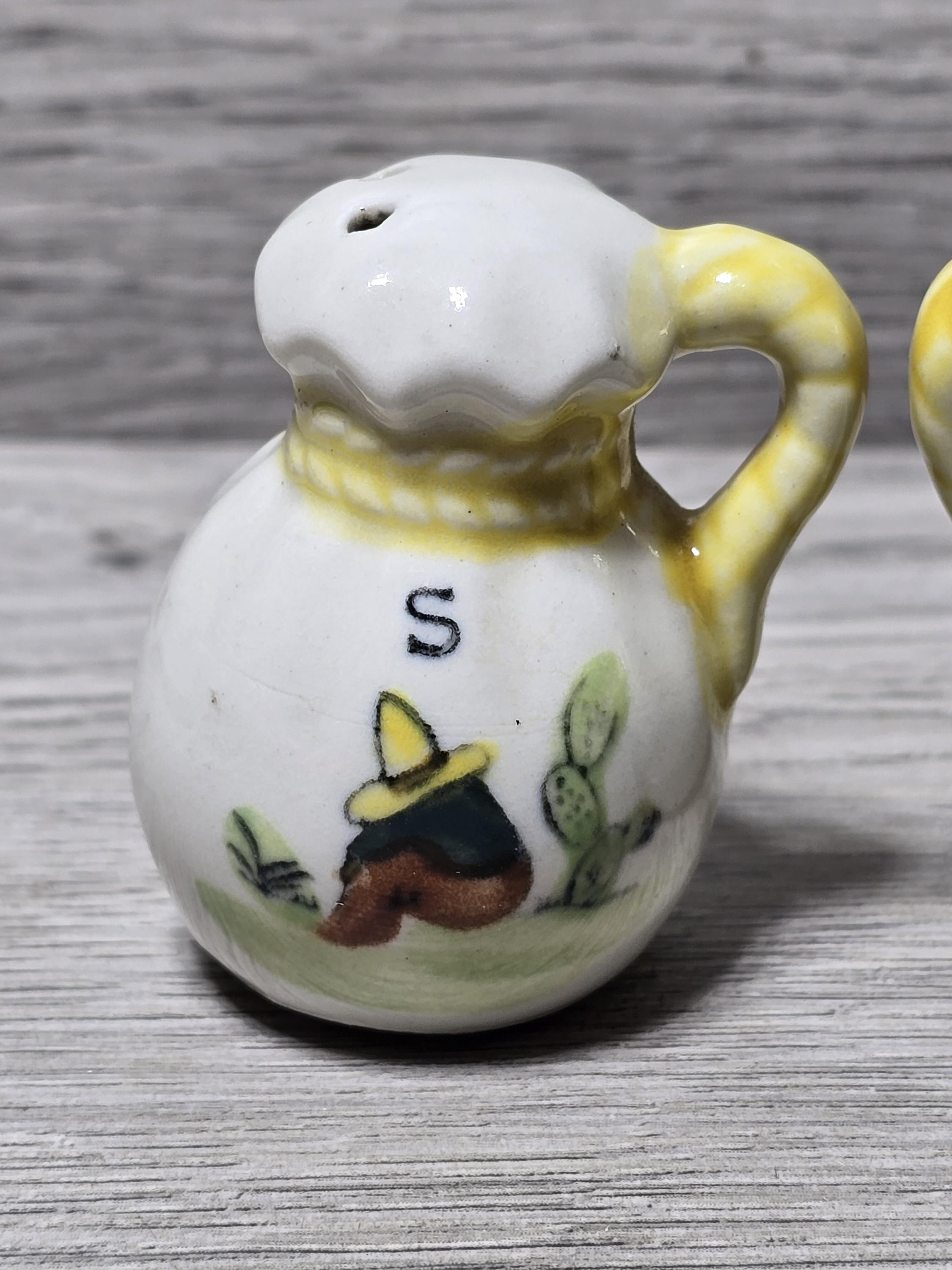 1950 年代のヴィンテージ日本製マウス ソルト & ペッパー シェーカー