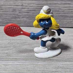 1981 Smurf Smurfette Tennis Player Peyo Schleich The Smurfs 2&quot; PVC Figure