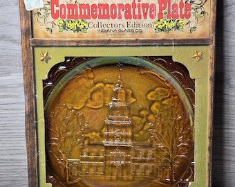 Plato de vidrio dorado de carnaval Independence Hall de 1976, Indiana Glass Co., nuevo en caja