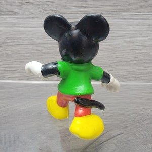 Miniatura do Mickey Mouse em PVC de 2 polegadas (5 cm) da Walt Disney Productions, década de 1970 (Bullyland). imagem 4