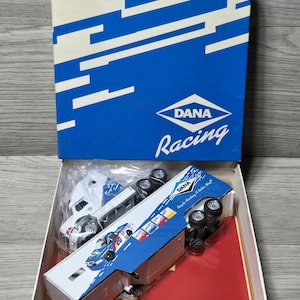1996 Dana Race Hauler Winross Truck New In Box