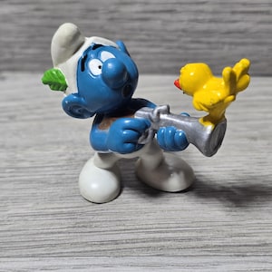 1970s Smurfs Hunter Smurf Peyo Schleich 2&quot; PVC Figure