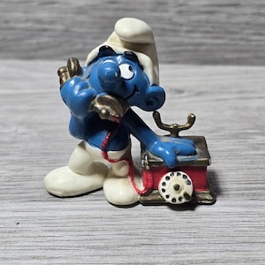 1980 Smurf on Phone Peyo Schleich Hong Kong Smurfs