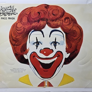 1968 McDonald&#39;s Ronald Un-Used Ronald McDonald Promotional Paper Mask Bagged and Boarded