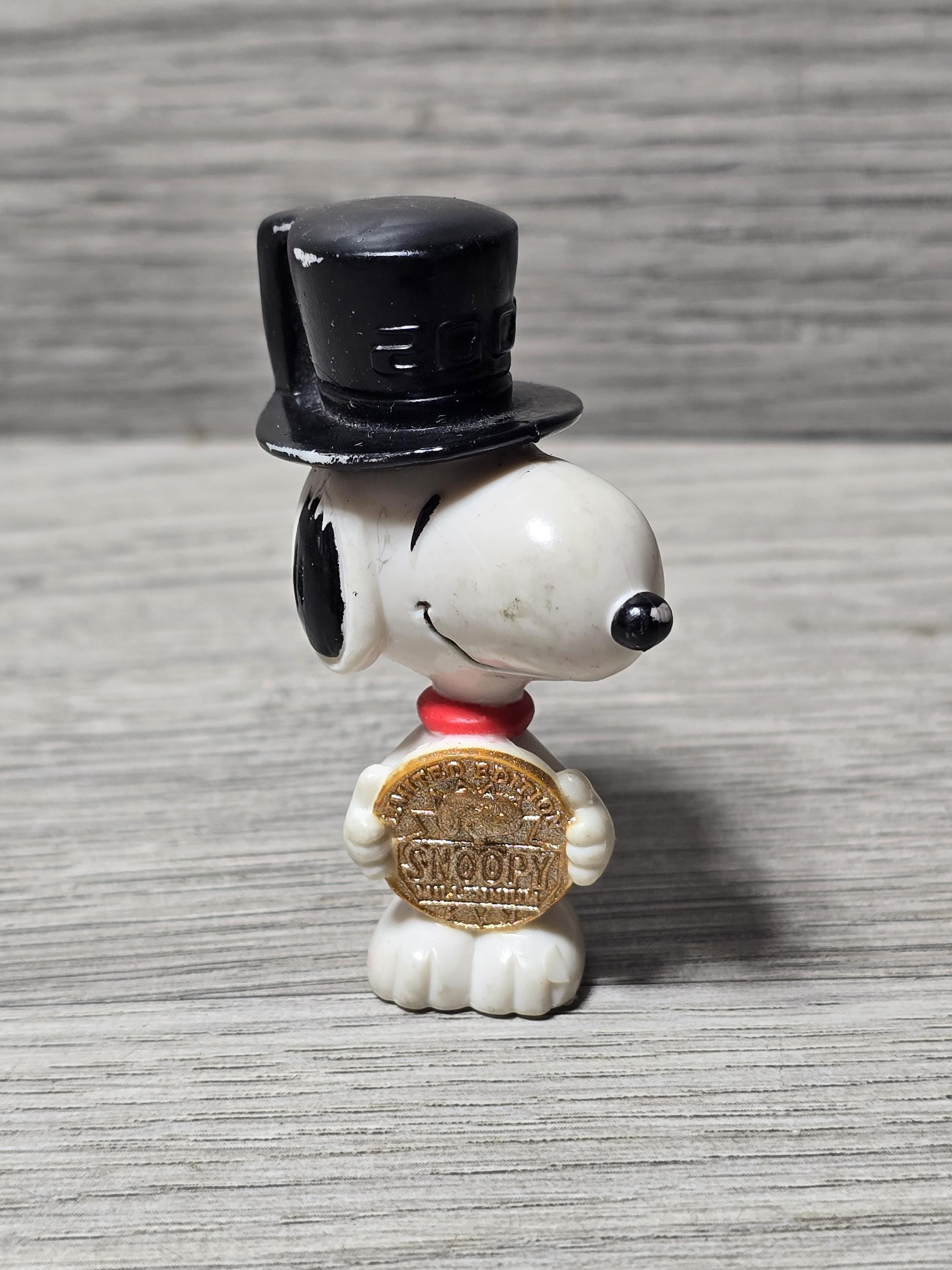 スヌーピー　PVC フィギュア　ビンテージ　ヴィンテージ　ハロウィン Vintage Peanuts Snoopy Woodstock 2000 Millennium PVC Figure - Etsy
