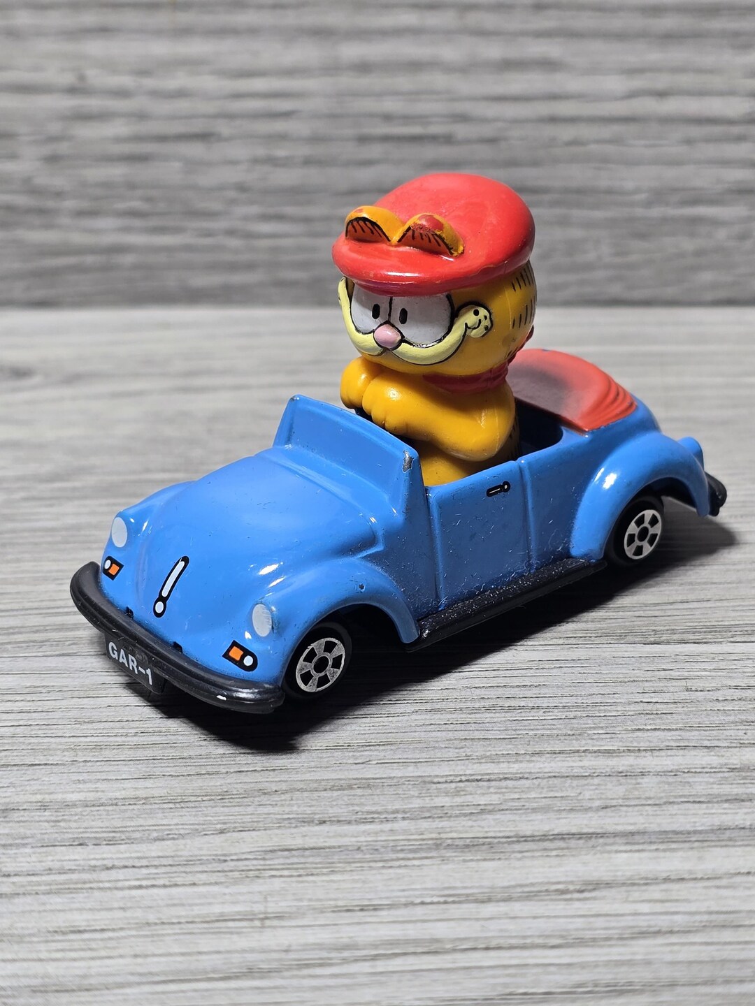 Garfield Aut 1981 Garfield the Cat Volkswagen VW Convertible ERTL Diecast Car Rare ...