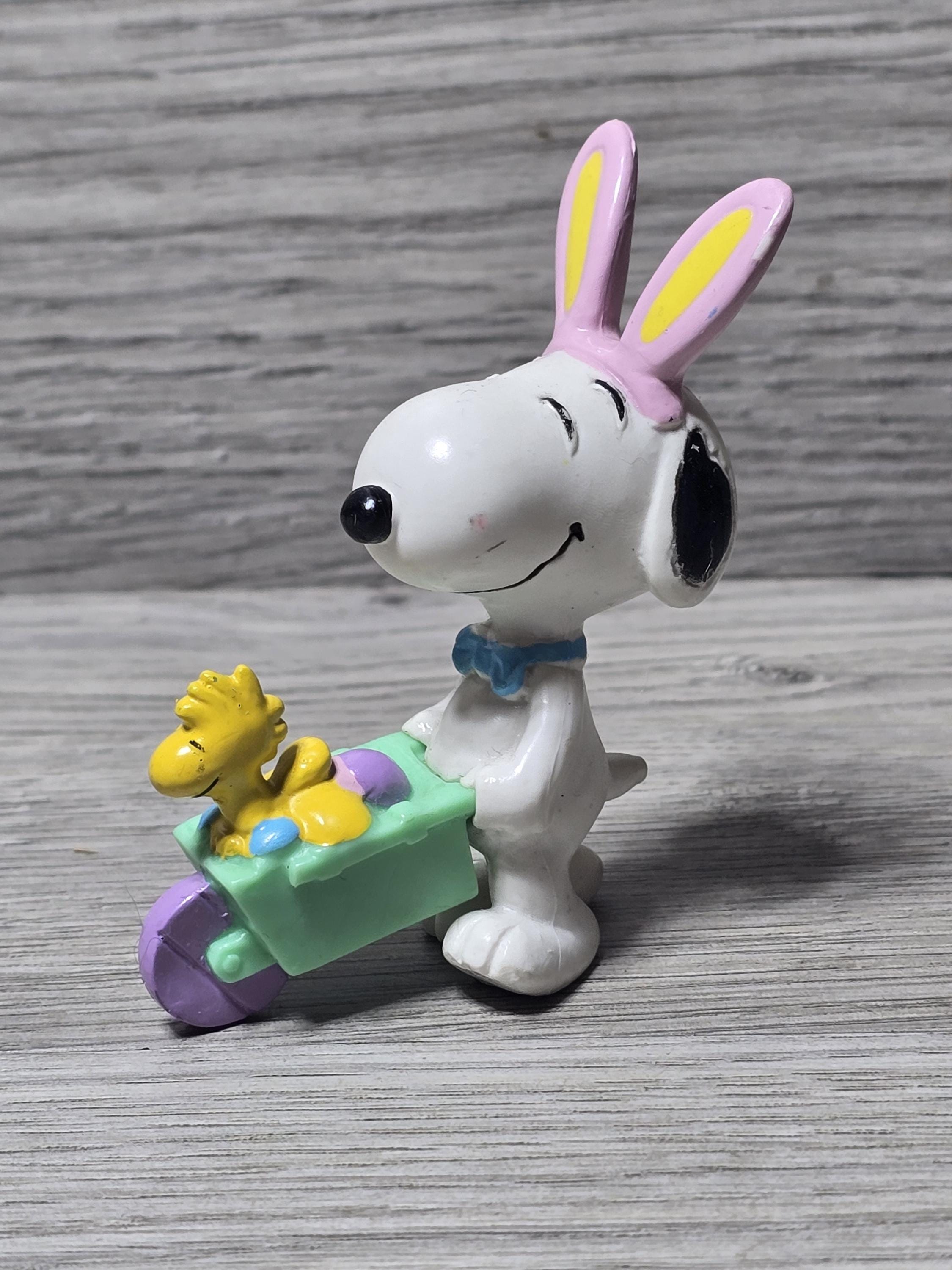 ヴィンテージ ピーナッツ イースター スヌーピー 2.5インチ PVC ウッド