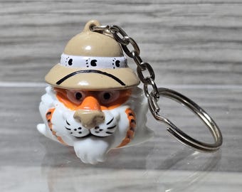 1997 Exxon Esso Mobil Advertising Keychain Gas Oil Promo Tony Tiger