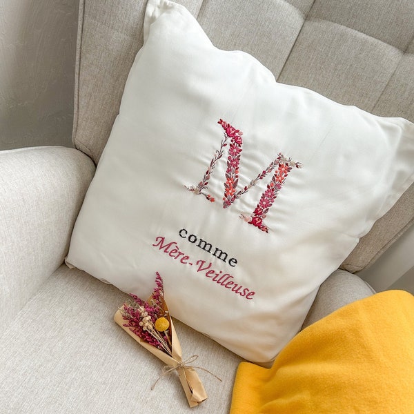 Housse de coussin personnalisable prénom Broderie /broderie/cadeau/amis/famille/homme/femme/anniversaire/fête/prénom/maman/mamie/enfant