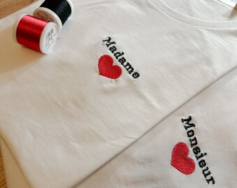 T-shirts couple personnalisés broderie (Duo) Couple/cadeau/Amis/famille/duo/personnaliser/broderie/anniversaire/fête