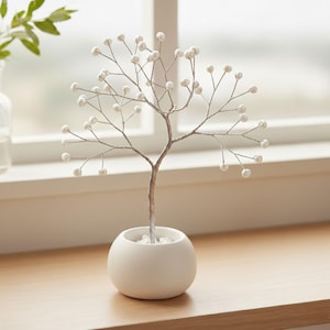 Árbol de Perlas Blancas - Regalo Aniversario Artesanal en Hilo de Cobre Plateado con Base Cerámica, Decoración Elegante