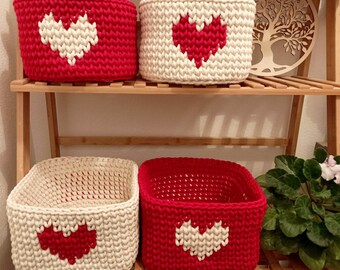 Cesta de crochet redonda y cuadrada de algodón grueso con fondo de madera multicolor