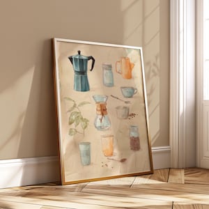 Puede incluir: Impresión en acuarela de varios equipos para preparar café, incluyendo una cafetera italiana azul, un vertedor de vidrio y tazas. La obra de arte tiene una estética vintage con un fondo beige y un marco dorado.