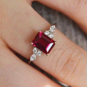 Natural Red Ruby Engagement Ring 4ct Emerald Cut Vintage Rose Gold Engagement Cluster Ring Moissanite Bridal Rings Promise Rings Anniversary