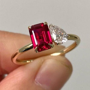 Natural Red Ruby Engagement Ring 4ct Emerald Cut Vintage Rose Gold Engagement Cluster Ring Moissanite Bridal Rings Promise Rings Anniversary