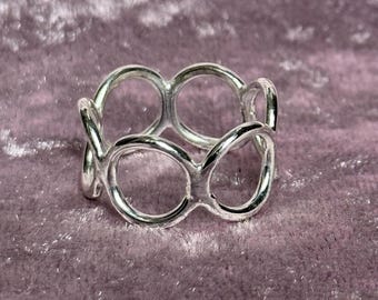 Anillo circular de plata de ley: banda minimalista de bucle abierto