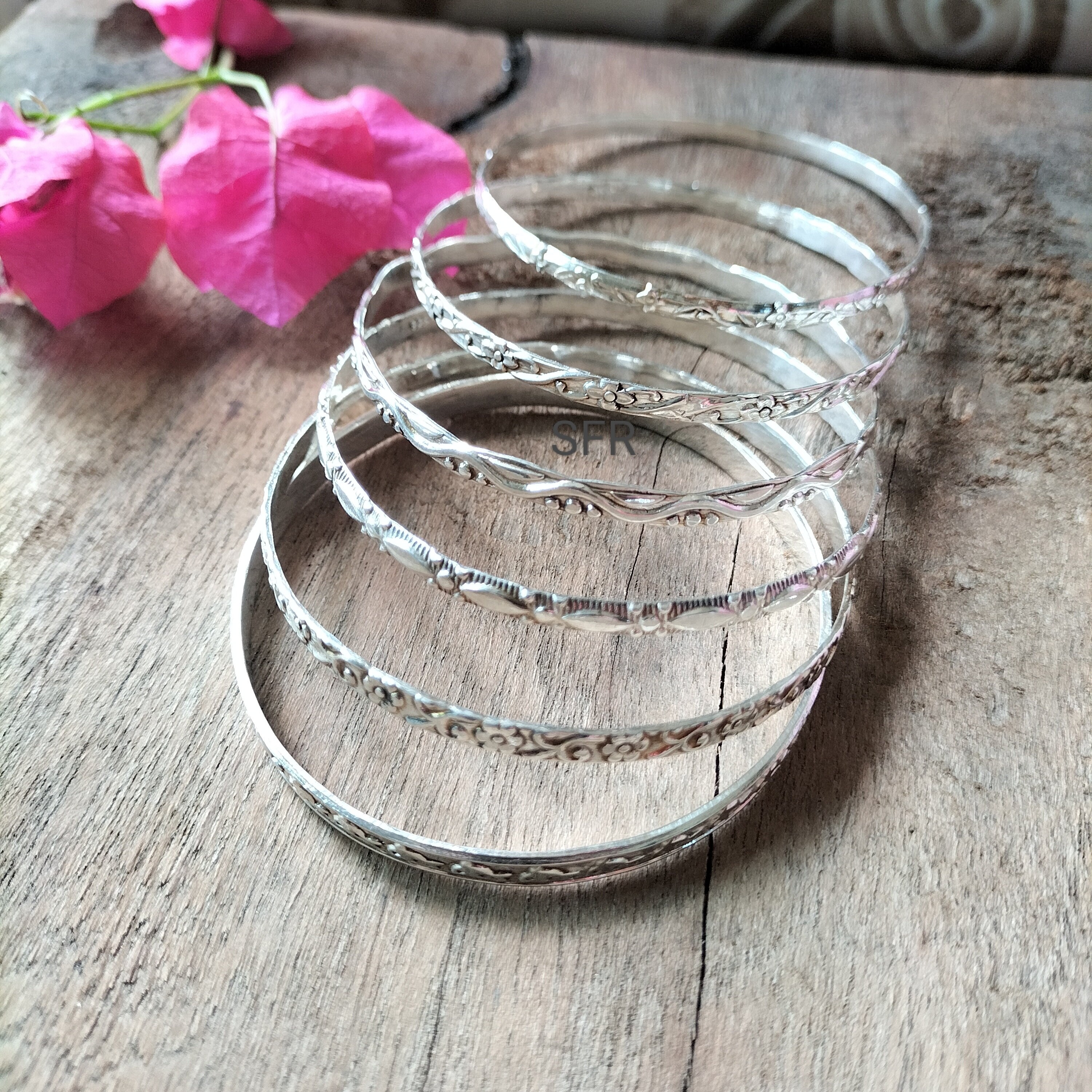 vintage silver bangle セット Handmade Sterling Silver Bangle Set: Floral Stacking Bangles - Etsy