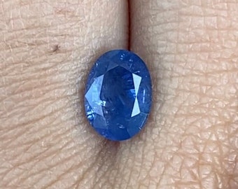 blue sapphire (heated)oval 1.30ct madagascar