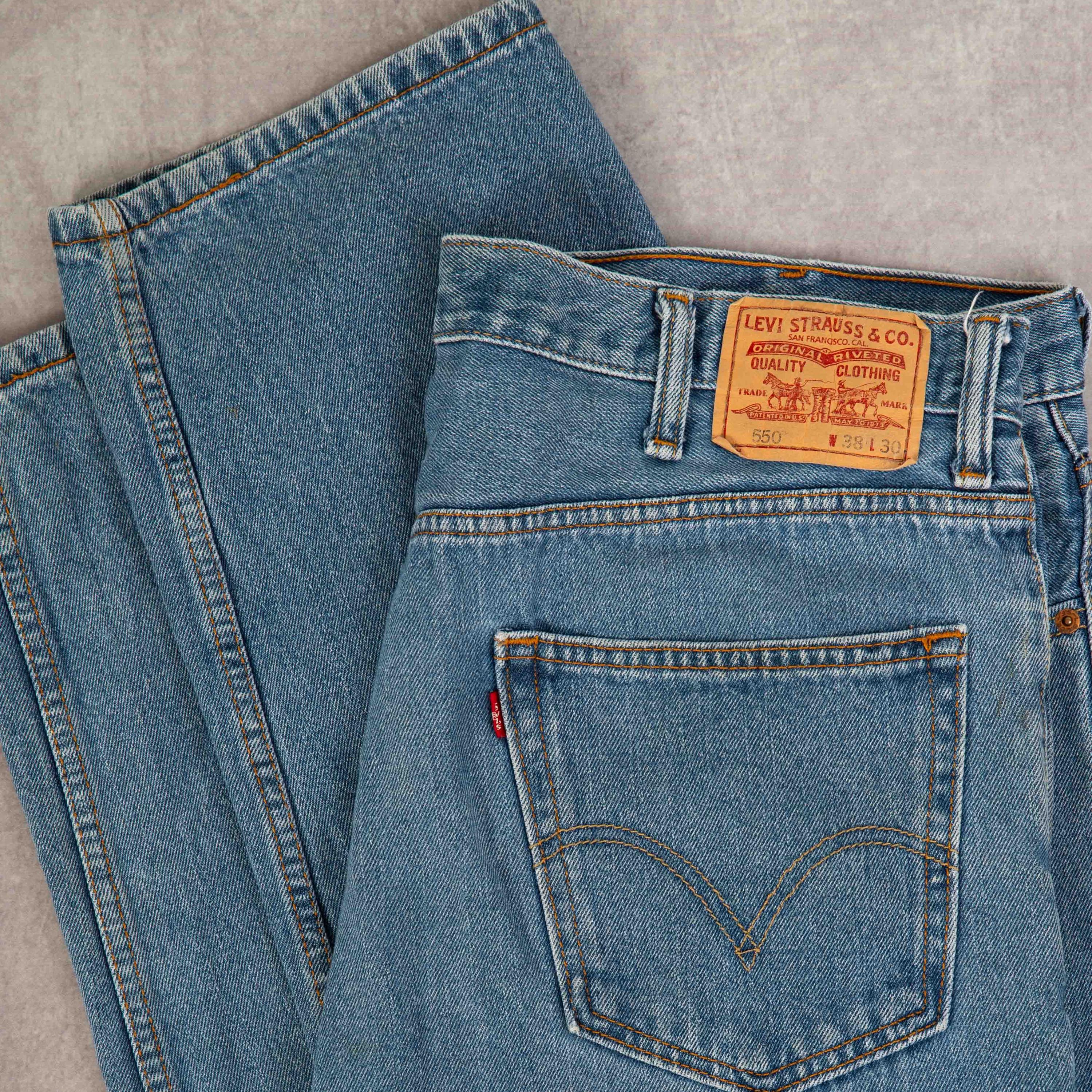 LEVI’S 550 W38 L30 Levi's Men's 550 Relaxed Fit Tapered Leg Jeans size W38 L30