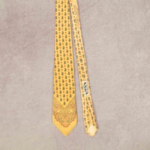 Vintage 1980s Krizia Handmade Paisley Print Silk Tie Pastel Yellow