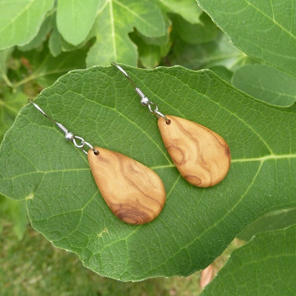 Pendientes colgantes en forma de gota de madera de olivo sorprendentemente trabajada, muy ligeros, superficie aceitada mate, pendientes plateados o dorados.